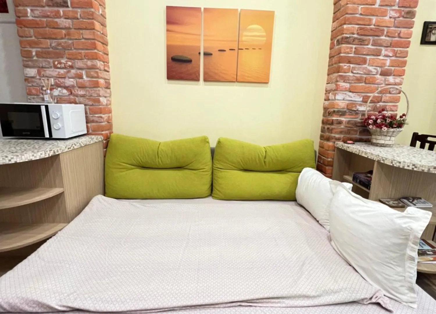 Barcelona Colorful Central Studio W Green Backyard Sofia