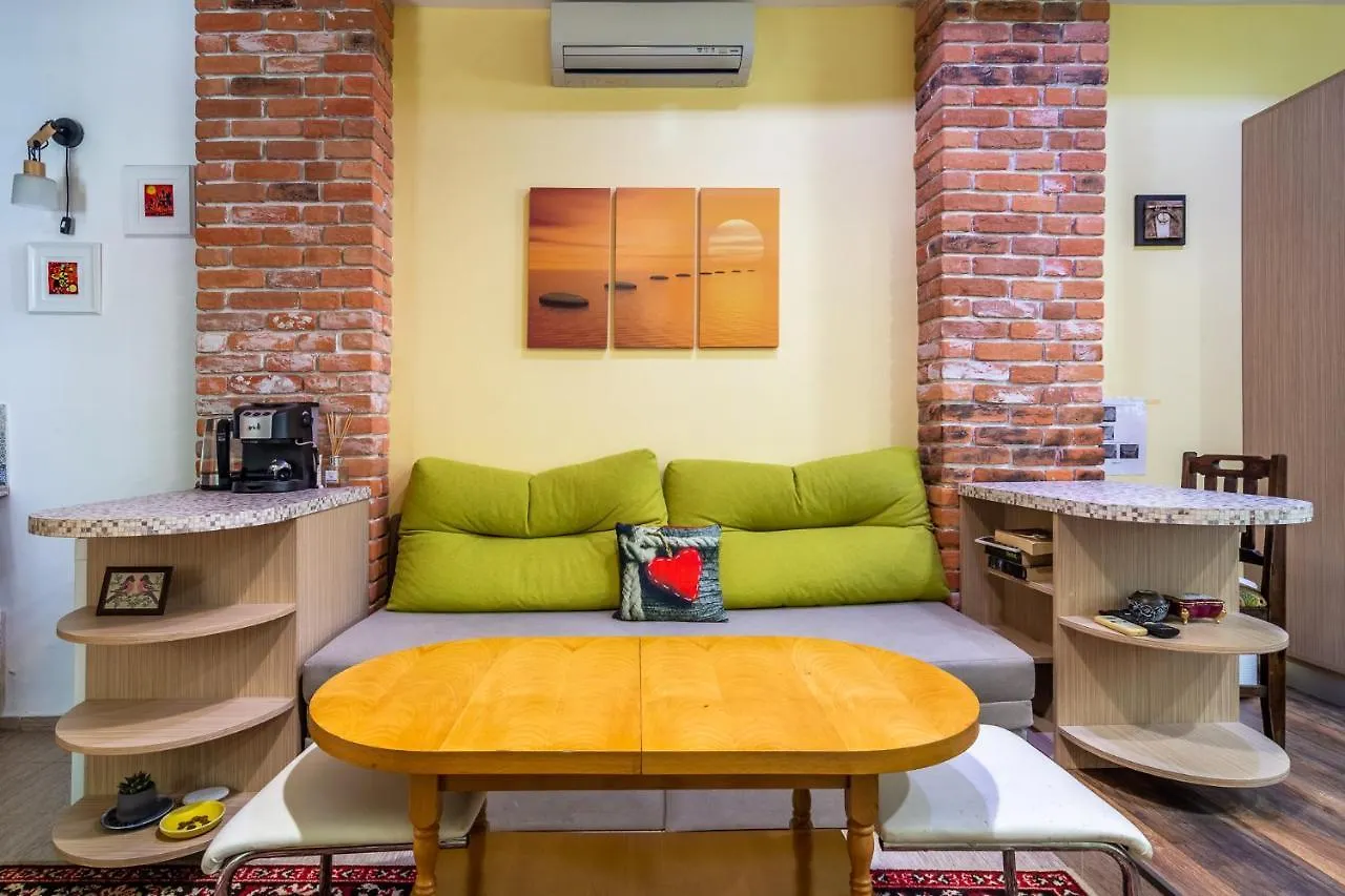 Barcelona Colorful Central Studio W Green Backyard Sófia 0*,